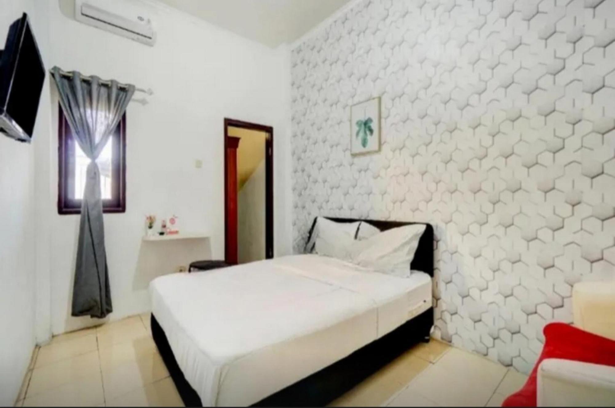 Reddoorz Near Plaza Araya Malang Hotel Blimbing  Екстериор снимка