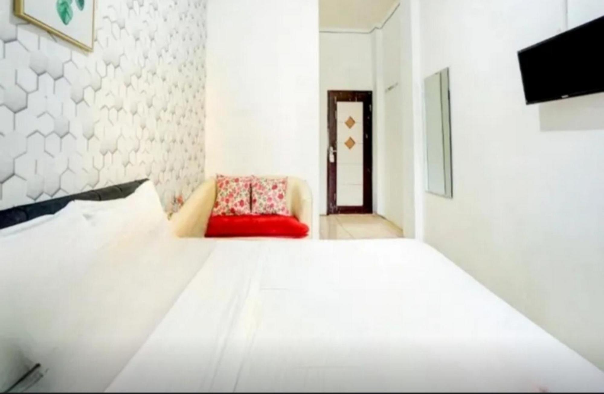 Reddoorz Near Plaza Araya Malang Hotel Blimbing  Екстериор снимка